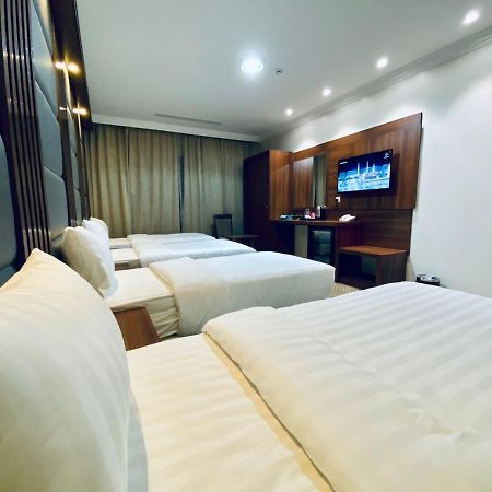Itlalat Uhud Hotel Медина Екстериор снимка