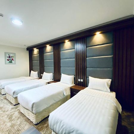 Itlalat Uhud Hotel Медина Екстериор снимка