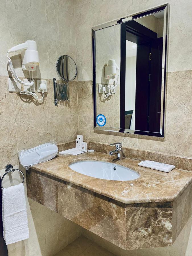 Itlalat Uhud Hotel Медина Екстериор снимка