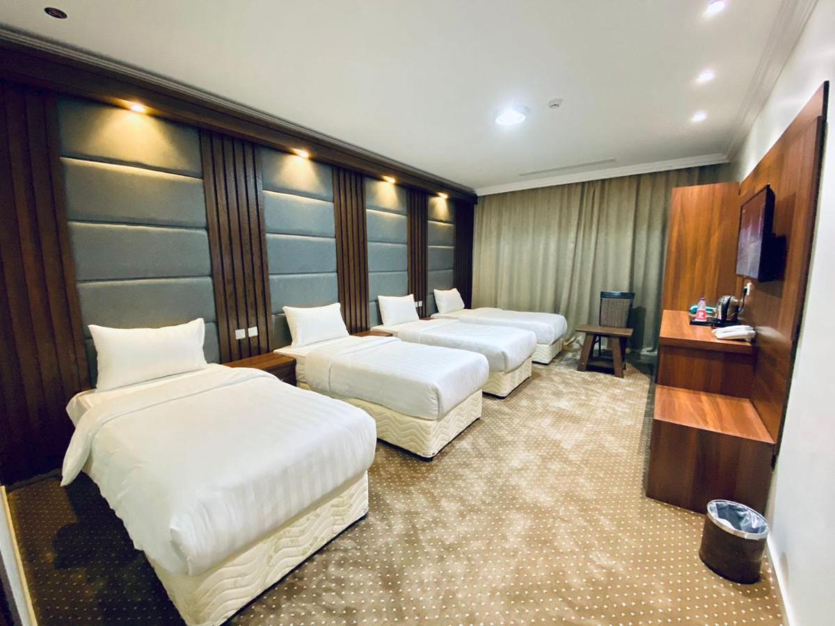 Itlalat Uhud Hotel Медина Екстериор снимка
