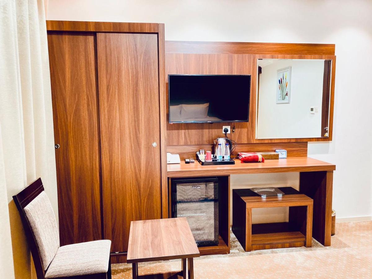 Itlalat Uhud Hotel Медина Екстериор снимка