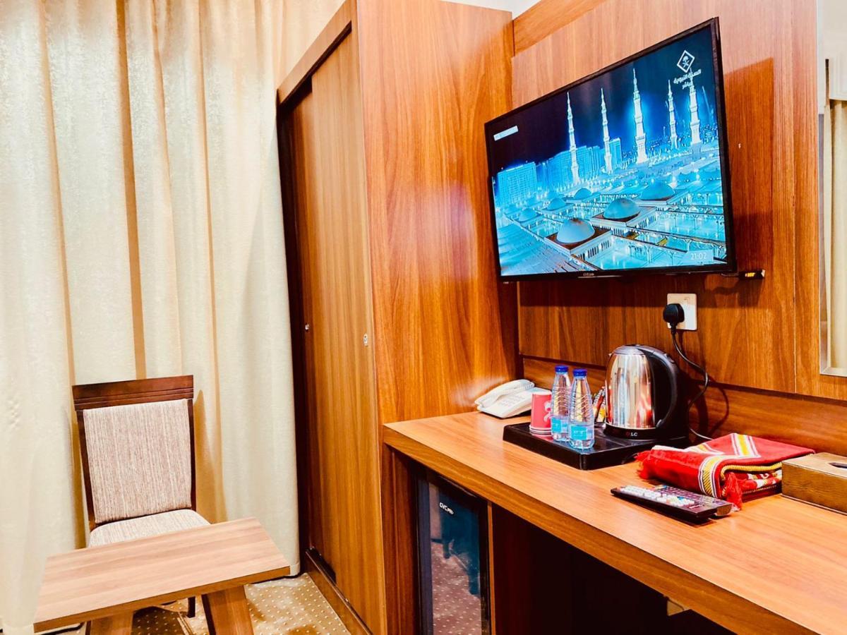Itlalat Uhud Hotel Медина Екстериор снимка