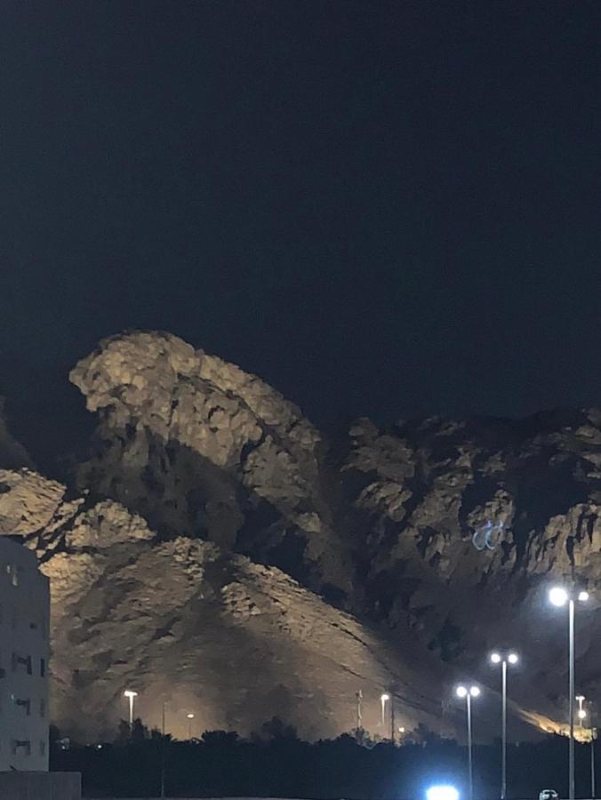 Itlalat Uhud Hotel Медина Екстериор снимка